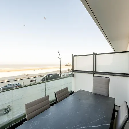 On Zeedijk With Stunning Sea Views