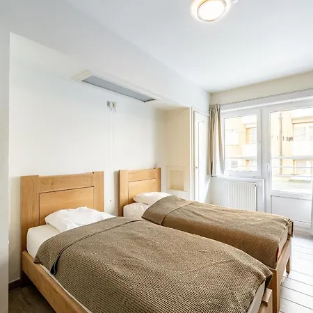 On Zeedijk With Stunning Sea Views