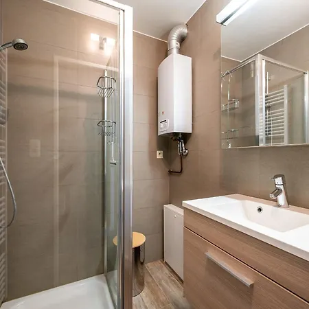 On Zeedijk With Stunning Sea Views